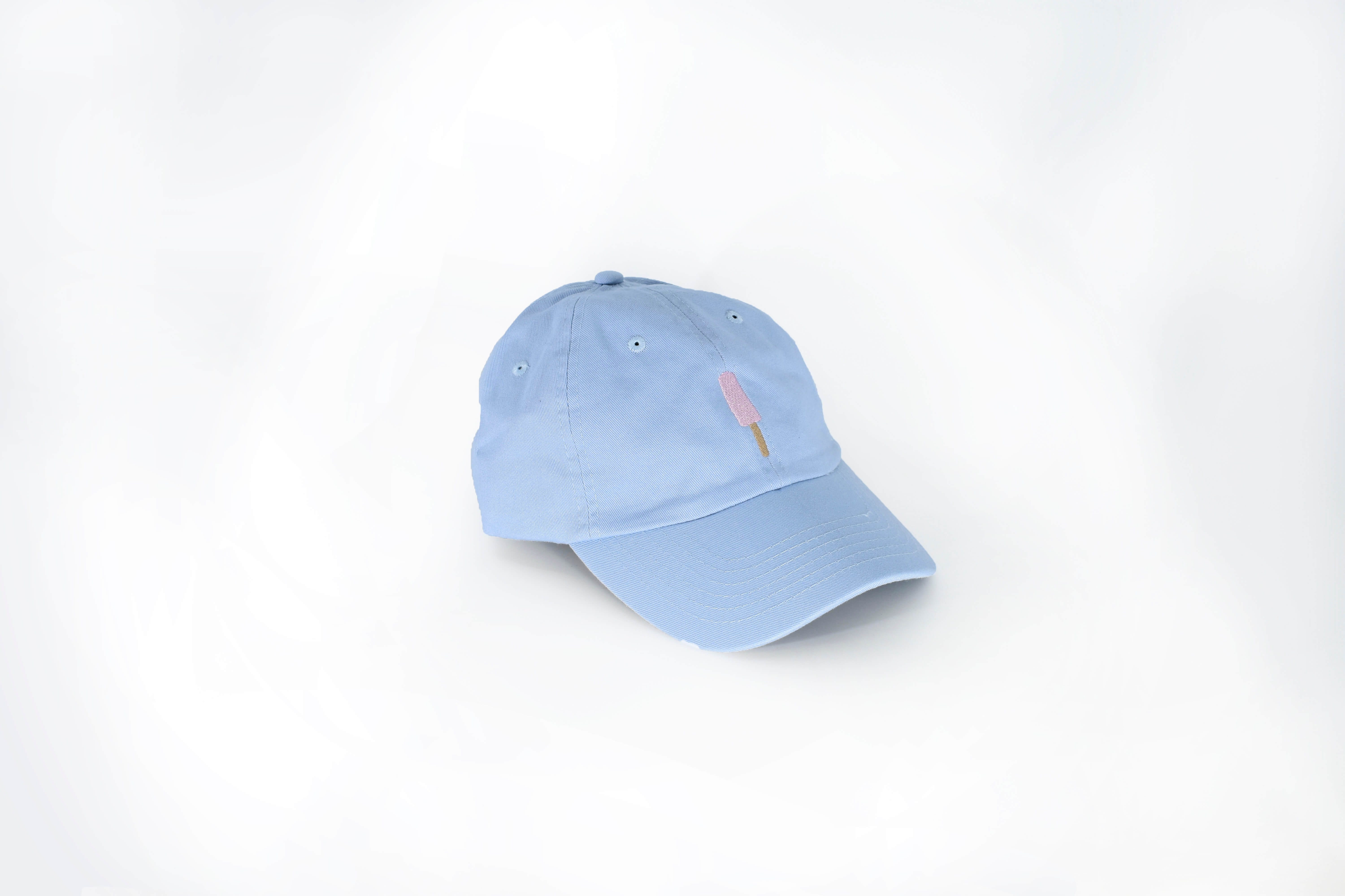 Feed på At bidrage Relaterede Creamies Strawberry Baby Blue Dad Hat | Creamies